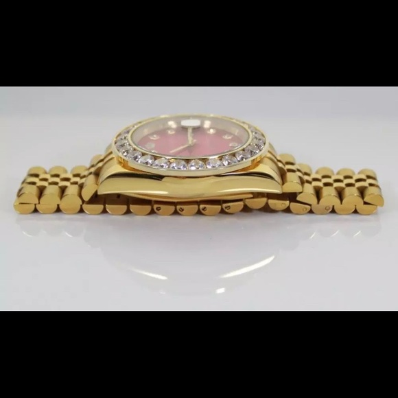 Watch - Picture 2 of 3